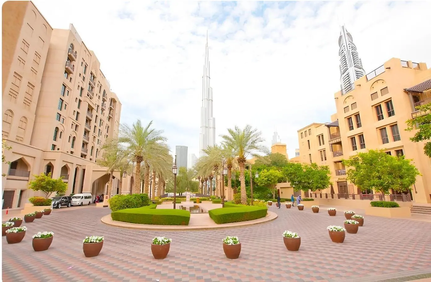 Luxury 1-Bedroom Apartment, 5 Min To Dubai Mall